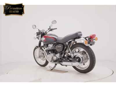 Kawasaki W800 2025