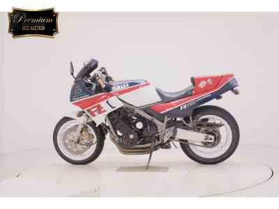 Yamaha FZ750