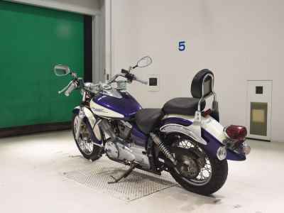 Yamaha XVS250 Drag Star