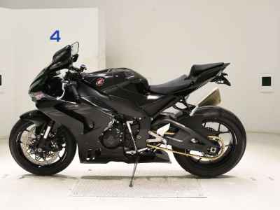 Honda CBR1000RR 2022
