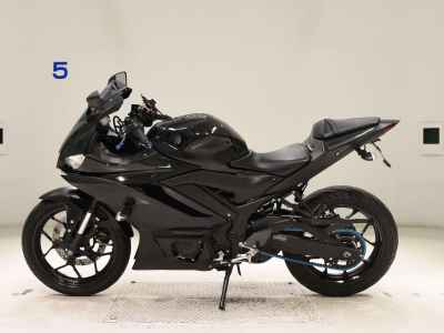 Yamaha YZF-R25 2020