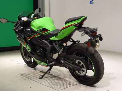 Kawasaki Ninja ZX-4RR 2024