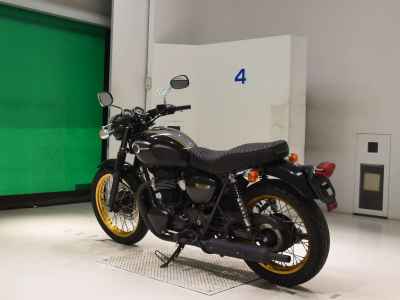 Kawasaki W800 2012