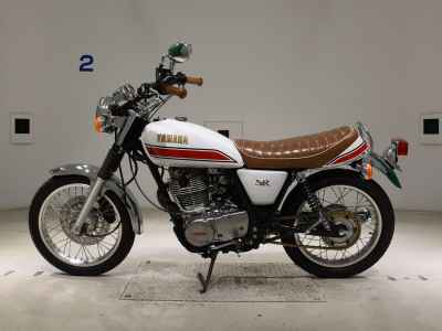 Yamaha SR400 2017