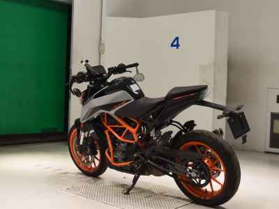 KTM 390 Duke 2023
