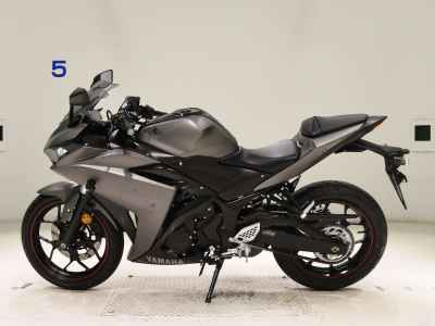 Yamaha YZF-R25 2016