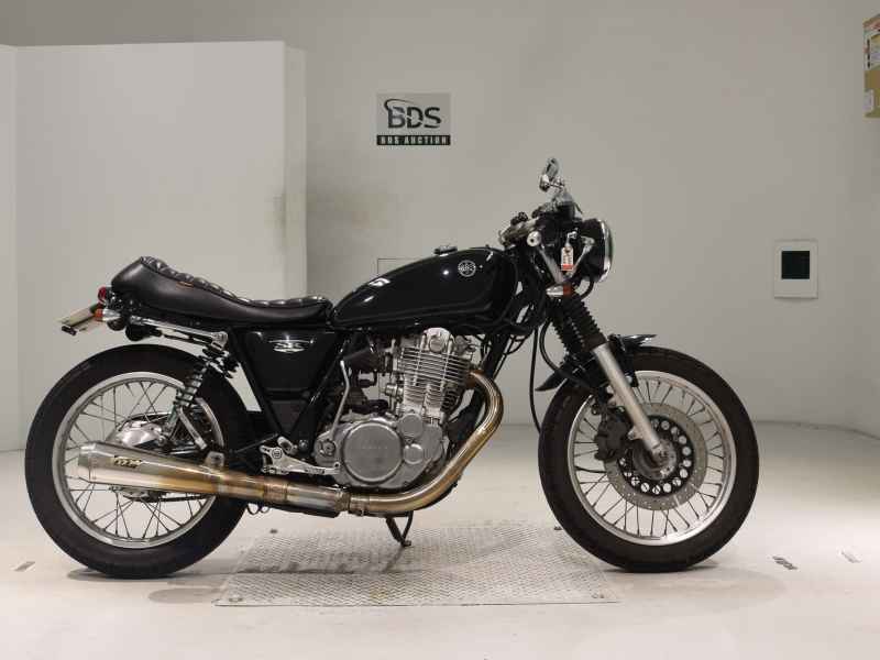 Yamaha SR400 2016