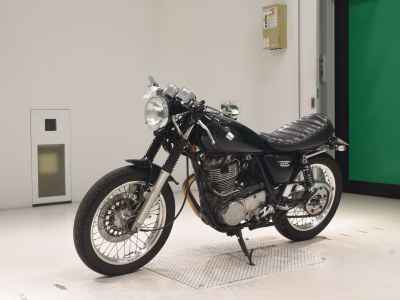 Yamaha SR400 2016