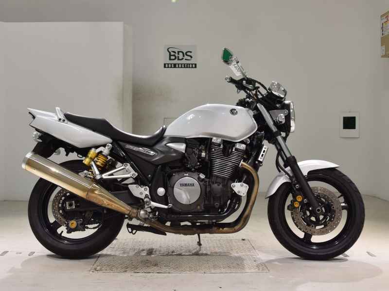 Yamaha XJR1300L 2025