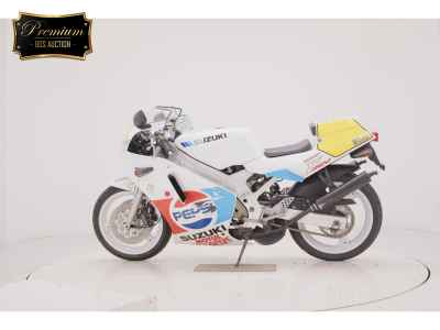 Suzuki RGV250SP