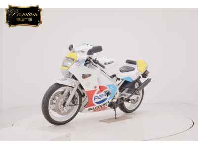 Suzuki RGV250SP