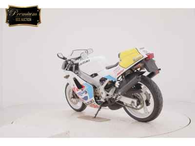 Suzuki RGV250SP