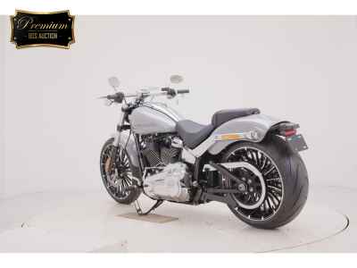 Harley-Davidson Breakout FXBR1920 2025
