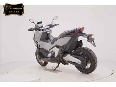 Honda X-Adv 750 2025