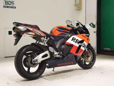 Honda CBR1000RR 2005