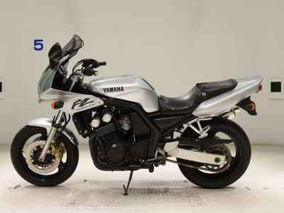 Yamaha FZ400