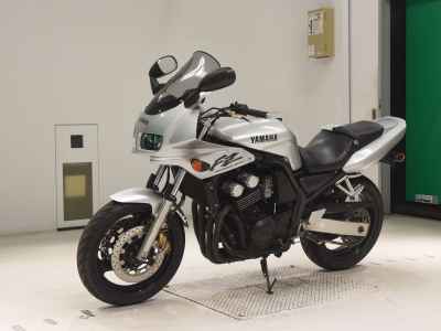 Yamaha FZ400
