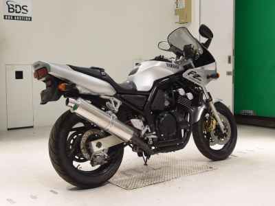 Yamaha FZ400
