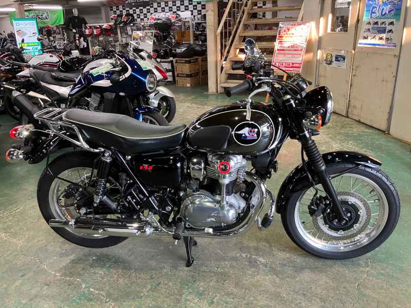 Kawasaki W800 2021