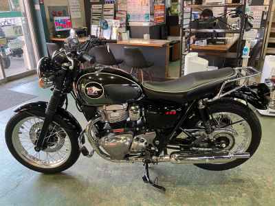 Kawasaki W800 2021