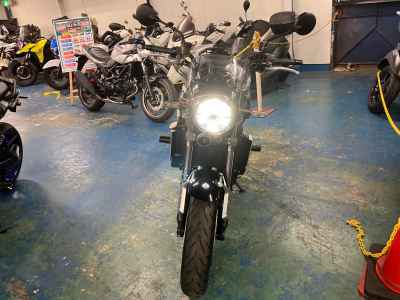 Kawasaki Z900RS 2023