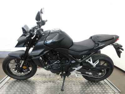 Honda CB750 2025