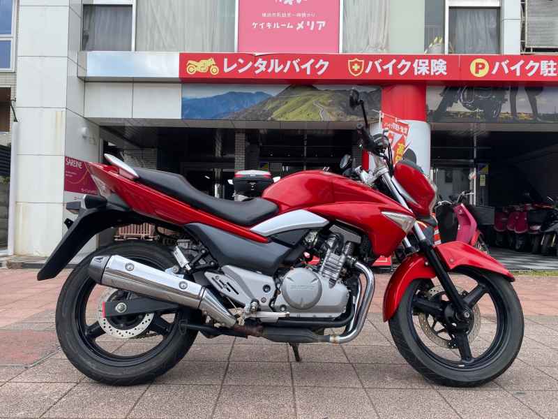 Suzuki GSR250