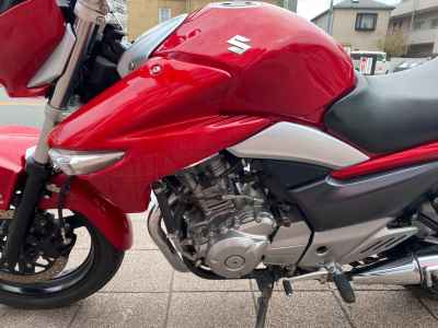 Suzuki GSR250