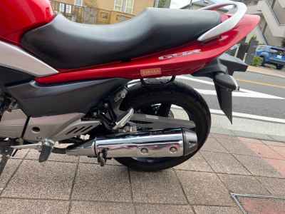 Suzuki GSR250