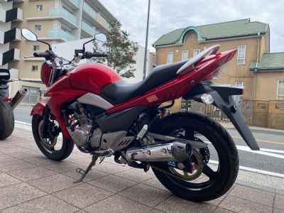 Suzuki GSR250