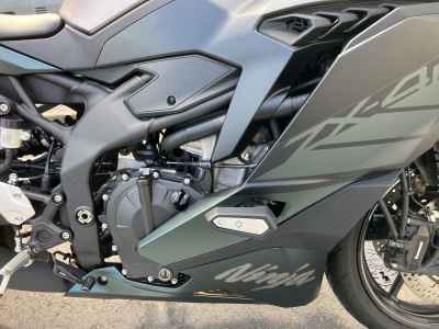 Kawasaki Ninja ZX-4R SE 2025