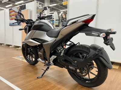 Suzuki Gixxer 250SF