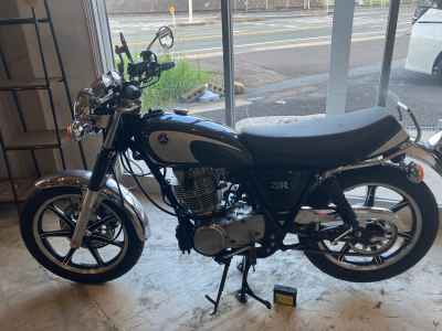 Yamaha SR400 2021