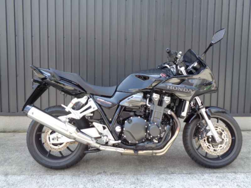 Honda CB1300 Super Boldor 2025