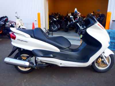 Yamaha Majesty 250