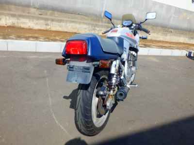 Suzuki GSX250S Katana