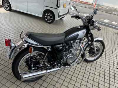 Yamaha SR400 2022