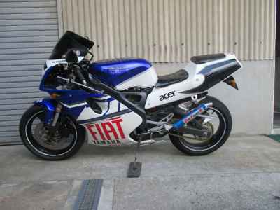 Yamaha TZR250R