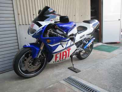 Yamaha TZR250R