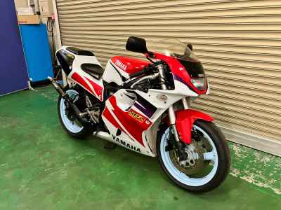 Yamaha TZR250R