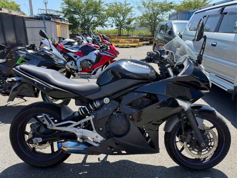 Kawasaki Ninja 400R 2011