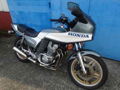 Honda CB900F 2022