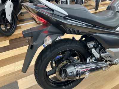 Suzuki GSR250