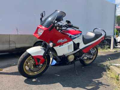 Kawasaki GPZ600R