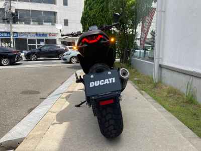Ducati Scrambler 2025