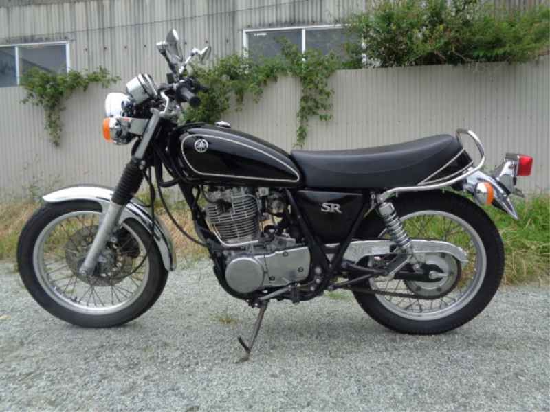 Yamaha SR400 2010