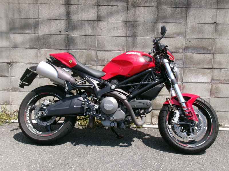 Ducati Monster 696 2009