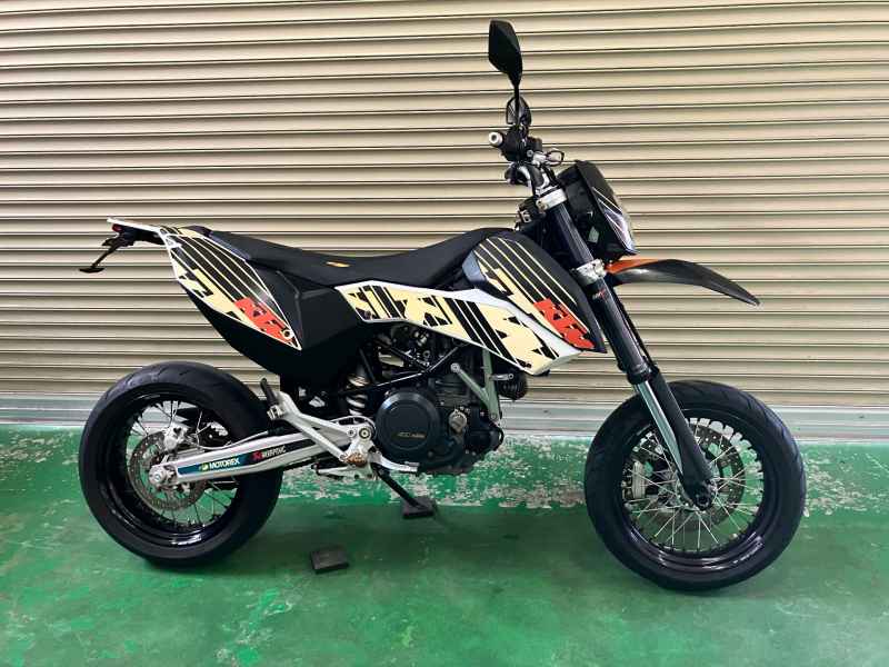 KTM 690 SMC 2011