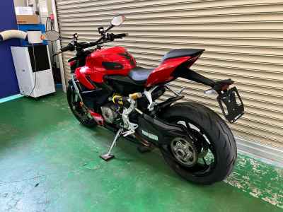 Ducati Streetfighter V2 2022