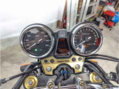Honda CB400SF 2016